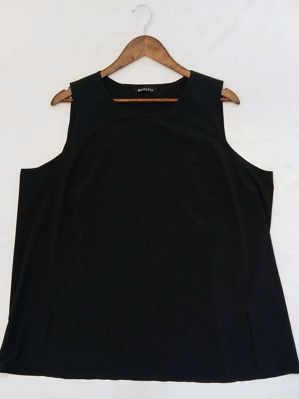 Athleta Black Sleeveless Tank Top Size L Large Workout Athleisure Minimalist